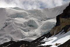 02 Climbers On The Way To The North Col From Mount Everest North Face Advanced Base Camp 6400m In Tibet.jpg